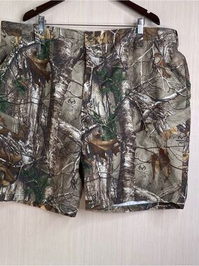 Realtree Xtra Men's Camo Ripstop Guide Lightweight Cargo Shorts 10” Inseam 2XL